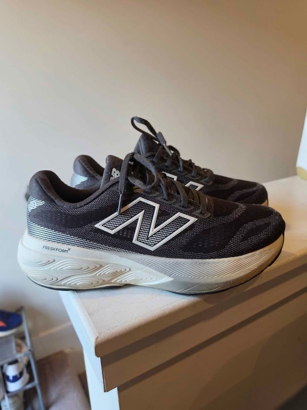 New Balance Fresh Foam 880 Men’s Running Shoes Size 9 Black White